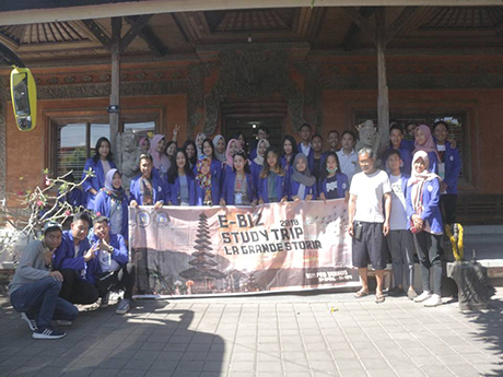 Hari 7 - Kunjungan di Kerajinan Perak, Bali